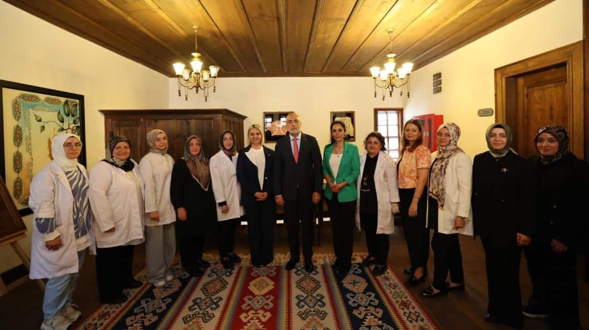 Çalışma ve Sosyal Güvenlik Bakanımız Sayın Prof. Dr. Vedat IŞIKHAN Beyefendilerini Kurumumuzda Ağırladık